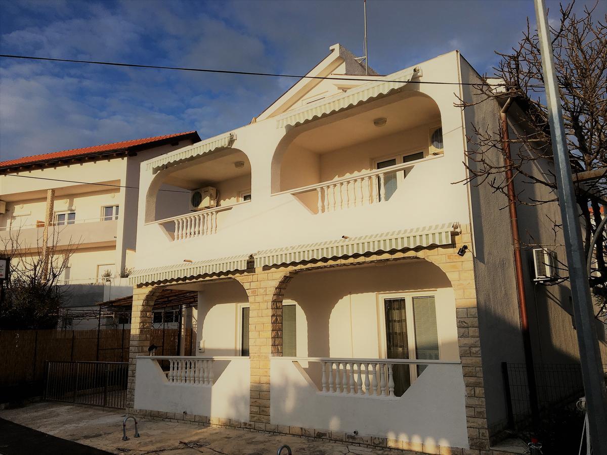 Apartments Kokor Vodice Exterior foto