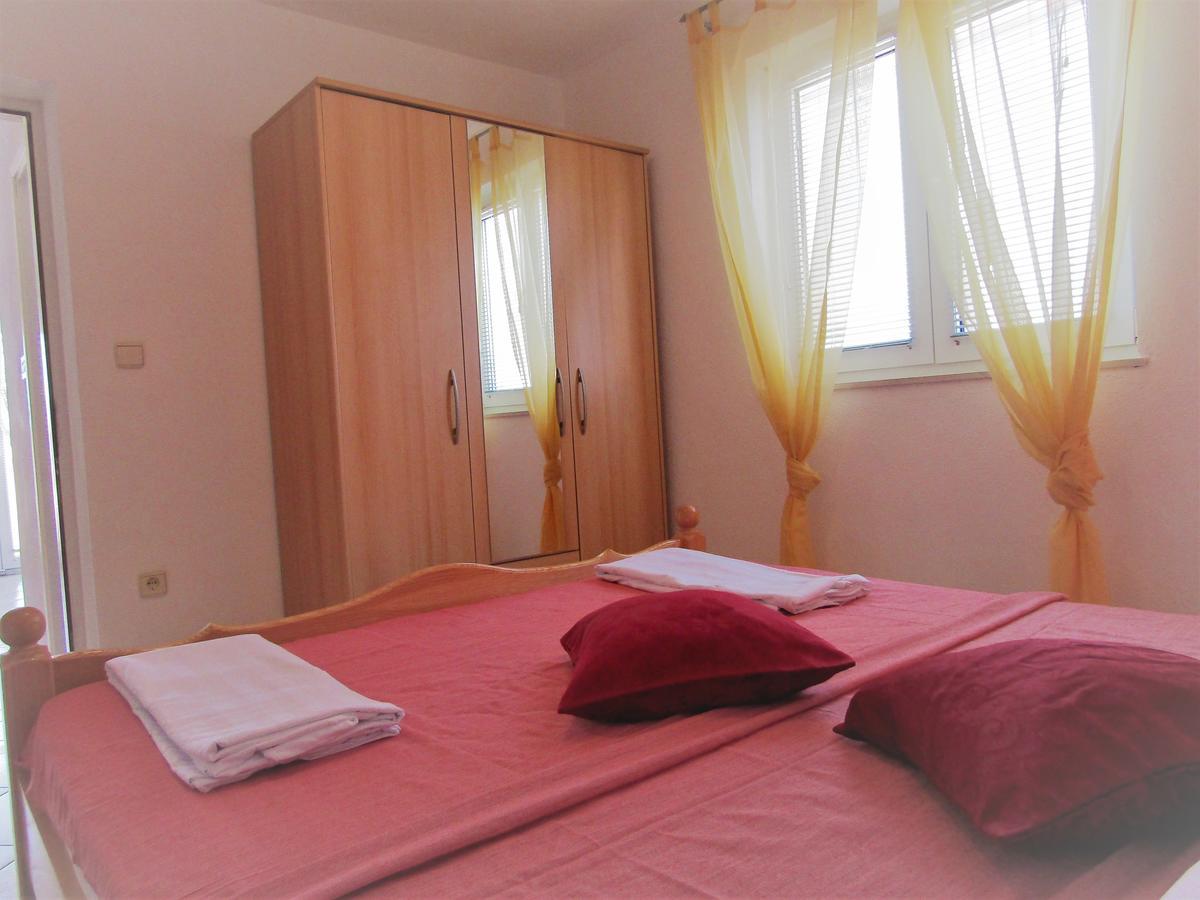 Apartments Kokor Vodice Exterior foto