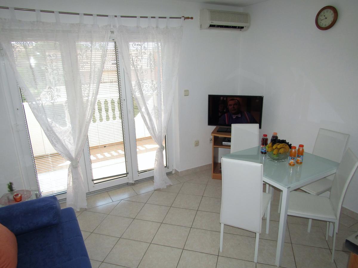 Apartments Kokor Vodice Exterior foto